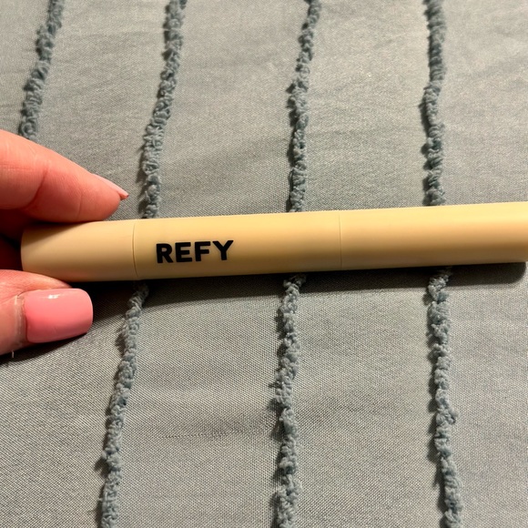 REFY BROW POMADE - Picture 3 of 3